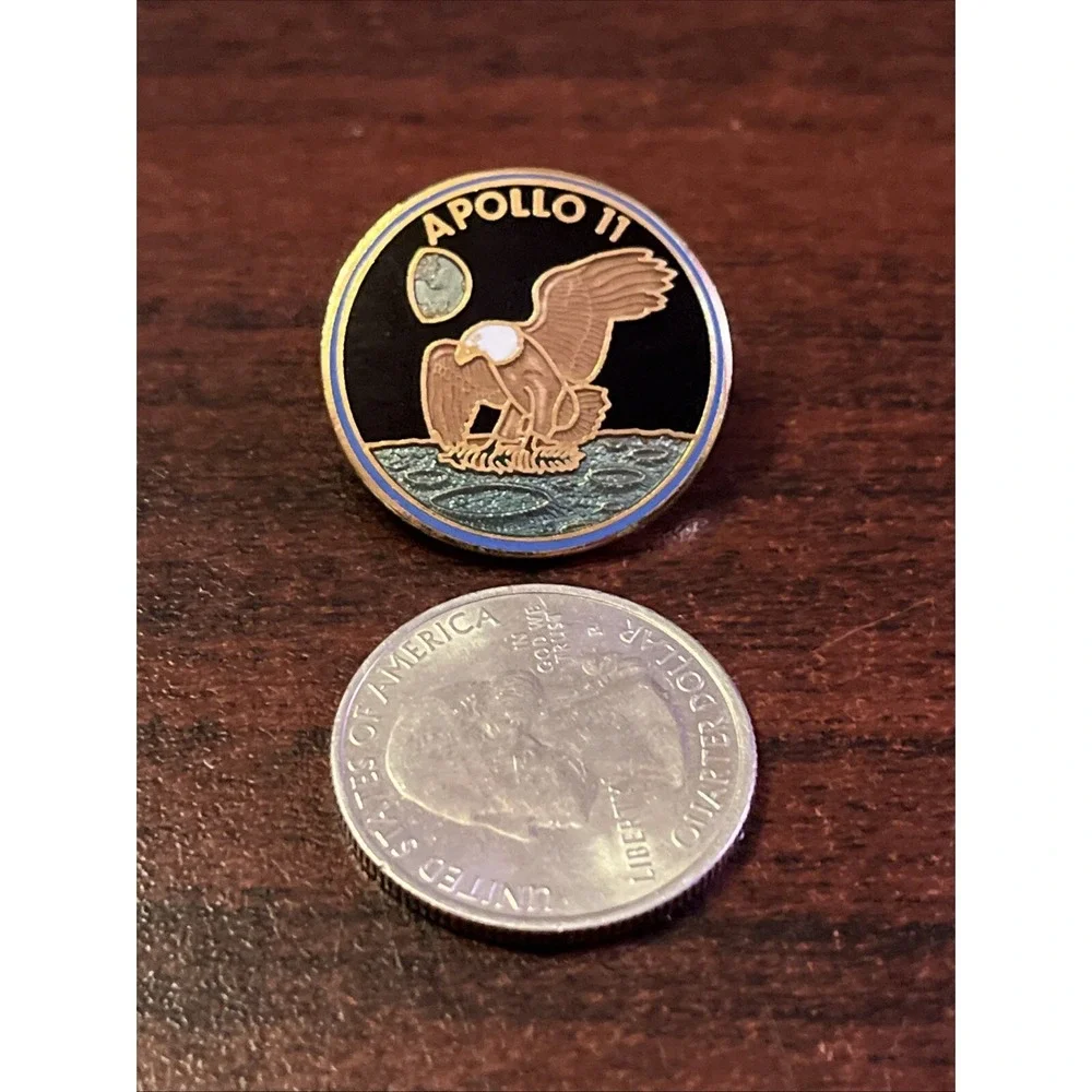 Apollo 11 Mission Insignia Moon Landing Space Shuttle NASA Lapel Hat‎ Pin